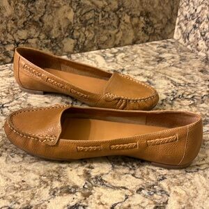 Talbots brown / natural loafers size 7.5